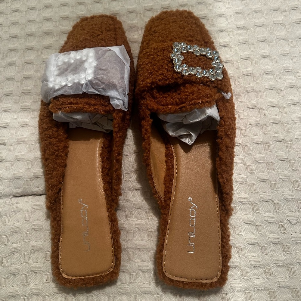 Unilady faux fur mules, brand new